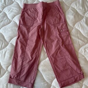 New Chico’s Size 1 (8) Deep Pink Lightweight Poplin Cropped Pull-on Pants